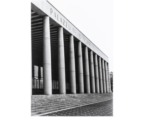 Förg, Günther. Palazzo della Civilta Italiana. Und: Palazzo dei Congressi. Zwei Original-Photographien. Vintage. Silbergelati