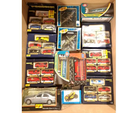 Maisto, Majorette &amp; Similar, a boxed Group of Mixed Scale Commercial Vehicles. Includes Dyna-Flites Series with others. A