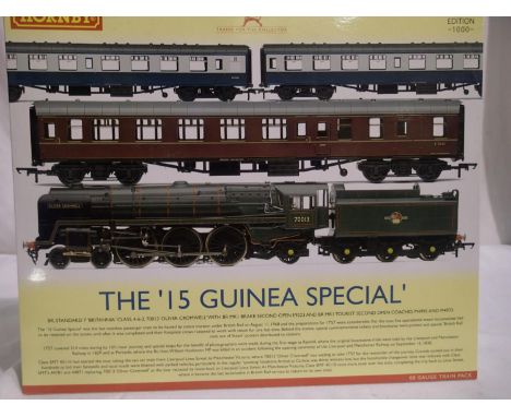 OO scale Hornby R3607 The 15 Guinee Special train pack, 70013 Oliver Cromwell, with one Maroon and two blue/grey coaches, as 