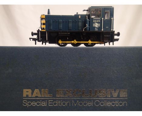 OO scale Bachmann 31-360 x class 03 diesel, blue 03371, Limited Edition 500, rail exclusive. In very near mint condition, box