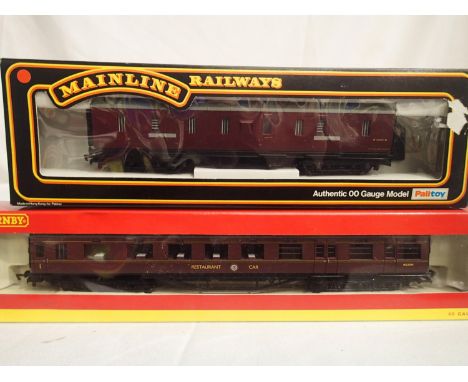 OO scale Hornby R4131A 12 wheel drive car m230m plus Mainline BG parcels van, both BR Marron. All in excellent condition, wea