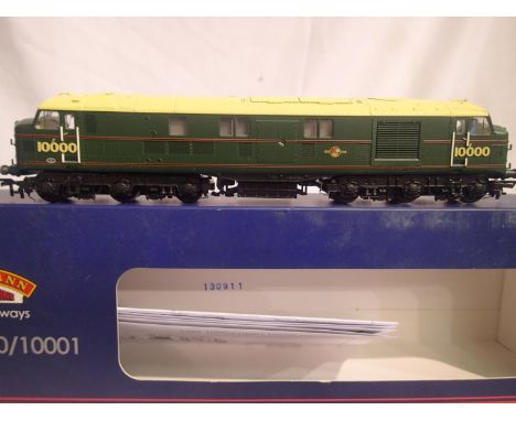 OO scale Bachmann 31995 Lms 10,000, BR Green, lined orange and black, cream roof. In very near mint condition, box with sligh