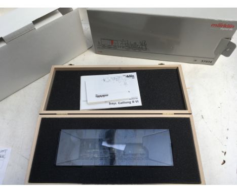 Marklin digital HO #37974 , Reiner B VI, boxed locomotive with sound affects , comes in its own wooden case
