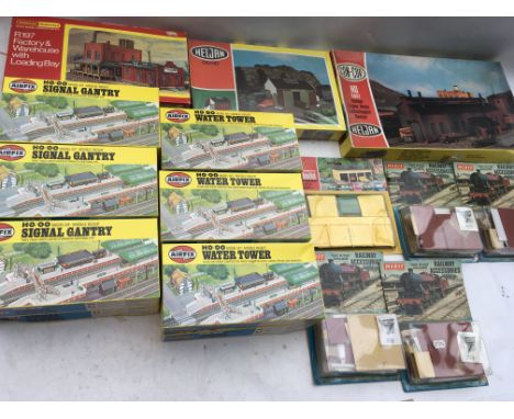 Hornby railways, Heljan, Airfix , OO/H0 scale trackside models including Factory's, signal gantrys x6, Water towers x6, Signa