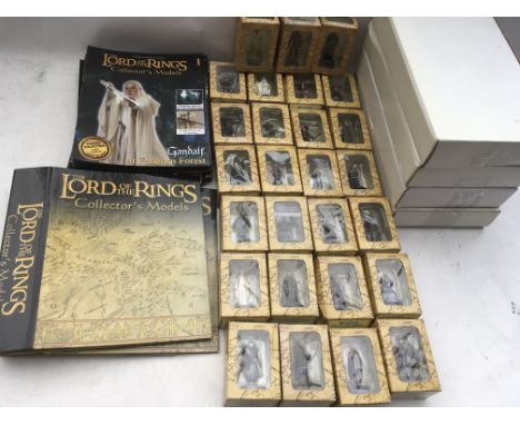 Lord of the rings collectors models, in lead and boxed , with 4 display stands and binders with magazines