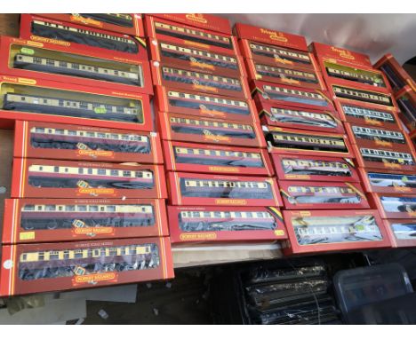 Hornby railways, OO scale, boxed carriages x40
