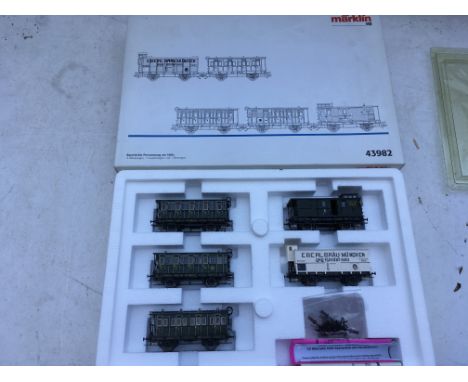 Marklin HO scale , #43982 Bavarian passenger train from 1880 includes 3 compartment cars, 1 baggage car and a beer car, MIB