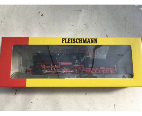 Fleischmann, HO/OO scale, #1157 BR56 steam locomotive and box tender, MIB