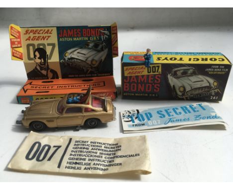 Corgi toys, #261 James Bond 007 , Aston Martin DB5, Goldfinger version, Original box, MIB with instructions leaflet and spare