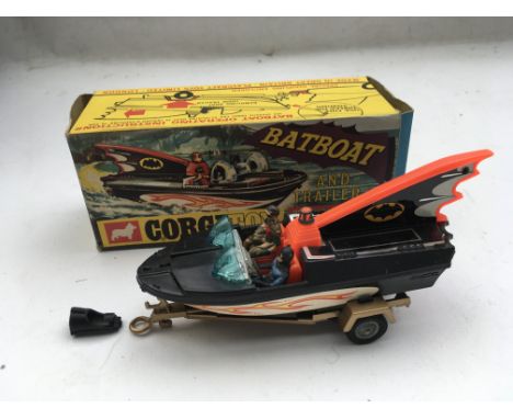 Corgi toys, Batman , #107 , Batboat and trailer, Original box , complete with trailer, figures and coupling