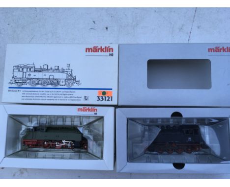 Marklin Ho scale, #33121 BR class T5 and #36320 BR 81 class locomotives, MIB