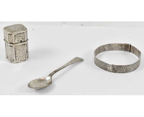 A Georgian silver snuff box, a modern silver bangle, hallmarked 1960, approx 1.29ozt/40g, and a silver plated teaspoon.