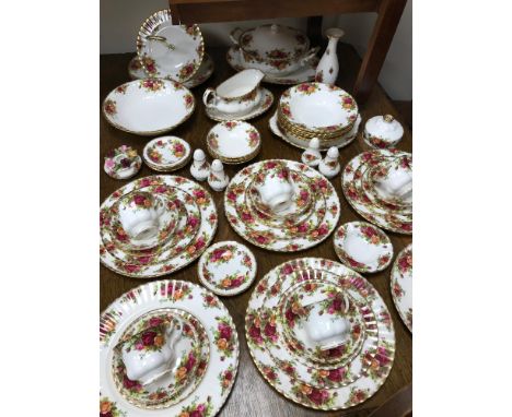 Royal Albert Old country roses tea/ dinner service. 