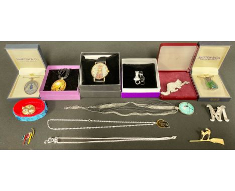 Costume Jewellery Cats - Shipton &amp; Co Chatty Cats cameo pendant necklace, silver mount and chain, Shipton &amp; Co silver