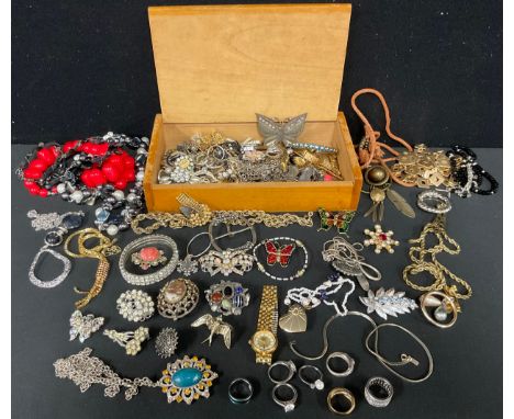 Jewellery- silver and costume including cubic zirconia, 925 marked ring; four others similar, various patterns; others, neckl
