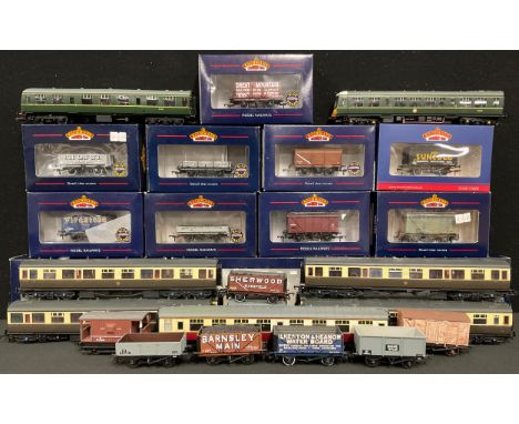 Bachmann Branch-line OO gauge model railways rolling stock, Suncole Nottingham smokeless fuel wagon, others Firestone, Great 