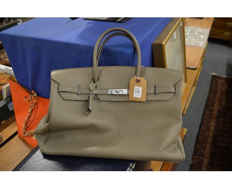 A ladies' handbag.