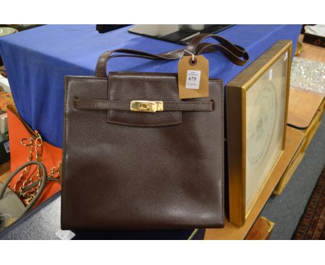 A ladies' handbag.