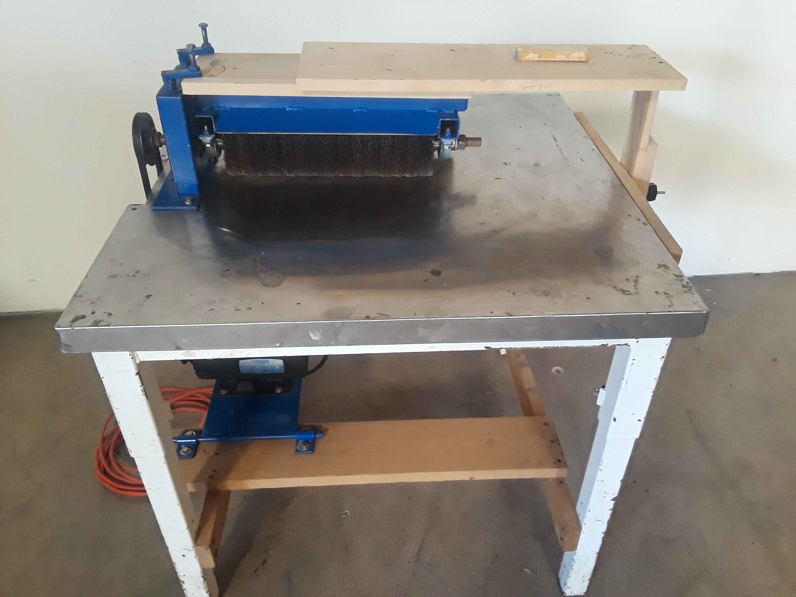 15" Wire Brush Machine with Lesson Motor 1.5 Hp 115/230 volts 1 phase