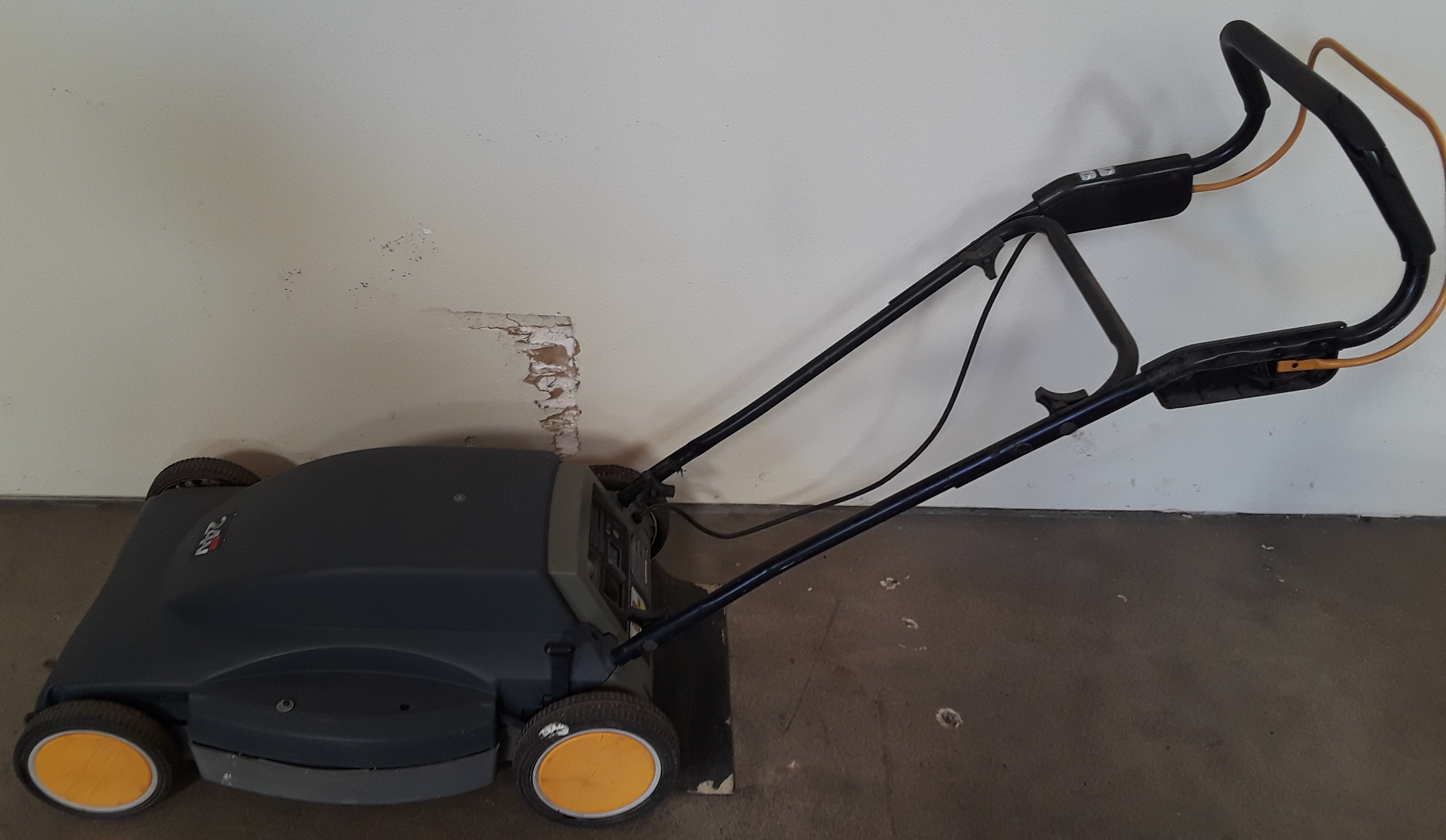Ryobi Electric Lawn Mower Model BMM2400 120 volts 24 volt Battery