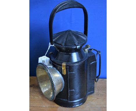 Railway Interest - a T E Bladon &amp; Sons signal lamp/lantern, S (E) R, south Eastern Rail, triple colour rotating lenses, b