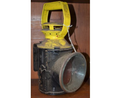 Railwayana - a British Rail Midland railway signal mains lamp