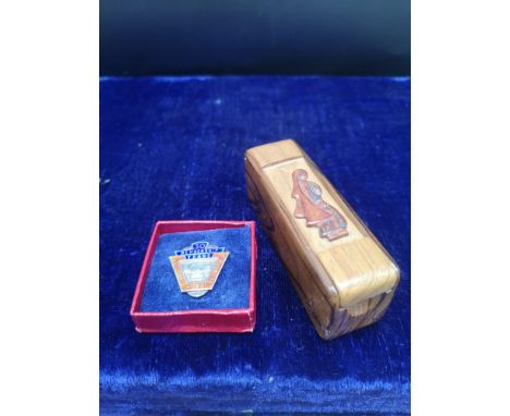 Early 1900s travelling sewing case together with silver Hall marked railway enamel badge. 
