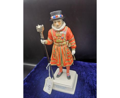 Goebel Chief Yeoman Warder "Tower Of London Figure. 
