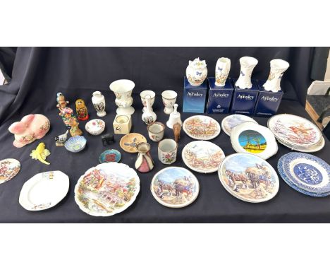Large selection of collectables to include Clarice Cliff, royal Crown Derby Ainsley etc