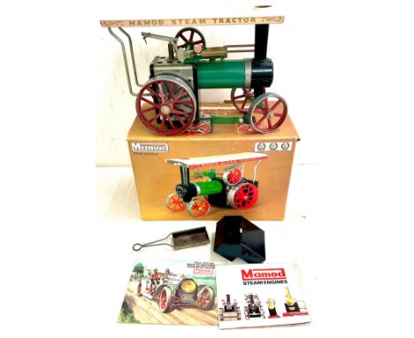 Boxed Mamod stream tractor