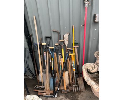 Large selection of assorted garden tools