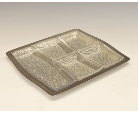 Gerald Benney for Viners stainless steel hors d'oeuvre dish, having five glass dishes with textured decoration, 32cm wide Con
