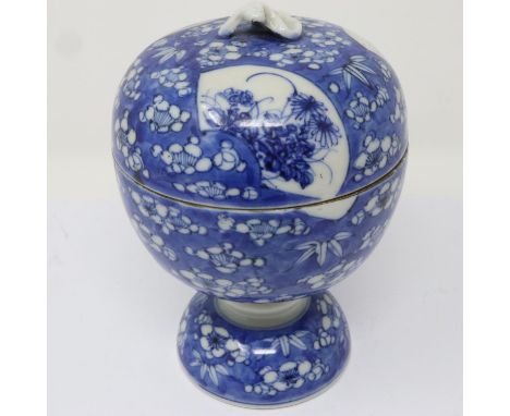 A 19th Century Chinese covered pot, the base footed and with painted interior, overall H: 16cm. P&amp;P Group 3 (£25+VAT for 