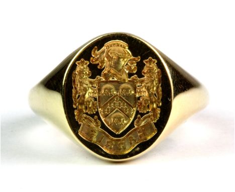 Heavy hallmarked 18ct gold seal ring (M), approx 13.5 gr. Please note this lot is a credit card reclaim item and is sold with