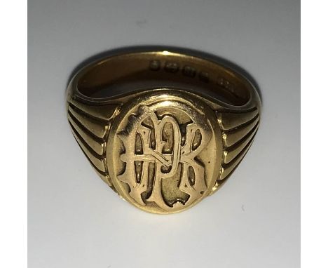 An 18ct gold Gentleman's signet ring, weight 14g