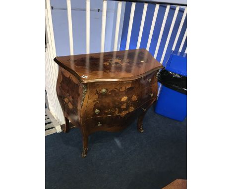 A Dutch style bombe commode