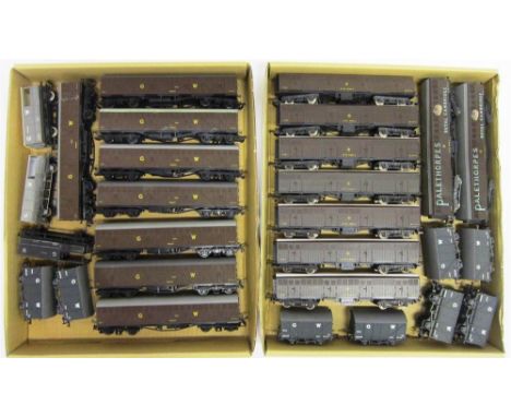 [OO GAUGE]. TWENTY-EIGHT ASSORTED G.W.R. WAGONS by Lima, Mainline and others, including seven Siphon G wagons and eight Sipho