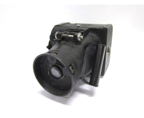 A SECOND WORLD WAR U.S. AIR FORCE TYPE K-20 RECONNAISSANCE CAMERA by the Fairchild Aviation Corporation, serial number AF42.6