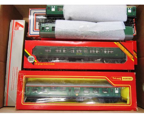 [OO GAUGE]. A MISCELLANEOUS COLLECTION comprising a Lima No.205248, B.R. Class 27 bo-bo diesel locomotive, D5394, lined green