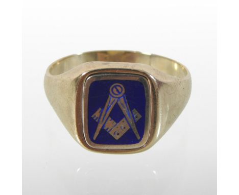 A 9 carat gold and enamelled Masonic ring, with a revolving centre