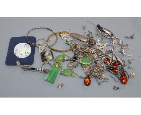 A quantity of assorted jewellery including silver and costume.