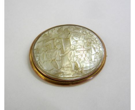 Rose Gold &amp; Mother of Pearl Engraved Brooch decorated with Chinese scenes 