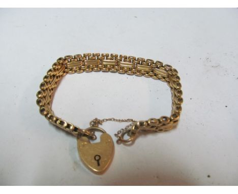 A 15ct gold gate bracelet and padlock 22g