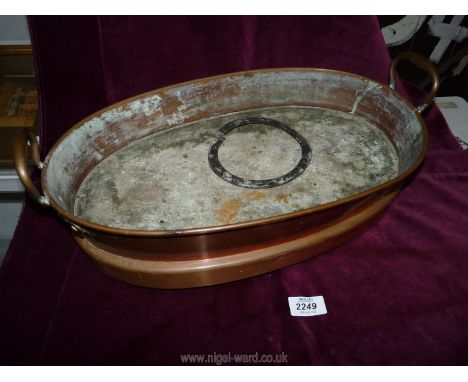 A Copper tray/planter, 19'' x 12'' x 9 1/2''.    **