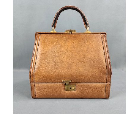 Vintage Handtasche, hellbraunes Leder, Kofferform, George Dorian, unten Fach mit Schlüssel verschließbar (Schlüssel anbei), i