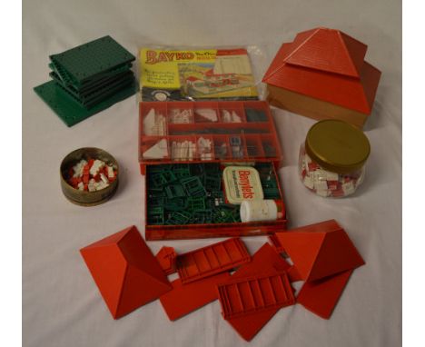 Collection of Bayko building bricks and accessories