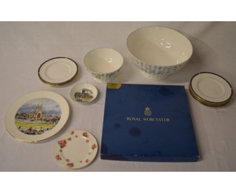14pc of modern Royal Worcester ceramics