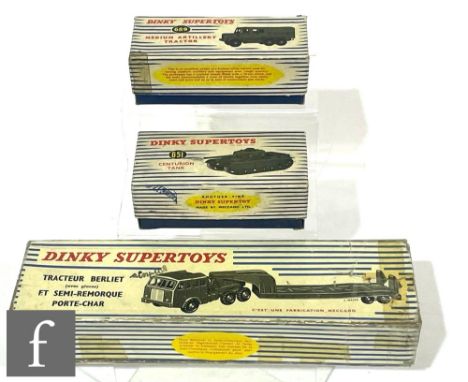 Three Dinky military diecast models, French Dinky 890 Tracteur Berliet avec Semi-remorque Porte-char, 689 Medium Artillery Tr