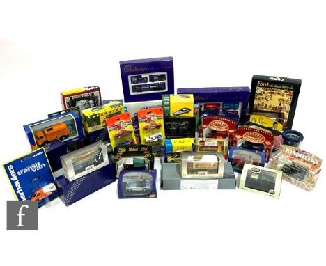 A large collection of assorted boxed diecast models to include, Corgi, Matchbox, Bburago, Vanguards, Maisto etc, including Su