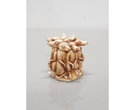 ORIENTAL TRINKET BOX WITH CROWN OF RATS THEME